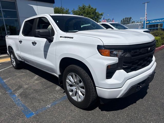 Summit White 2022 Chevrolet Silverado 1500 Pickup Truck Four-Wheel Drive 8-Speed Automatic