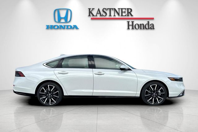 New 2026 Silver Honda Touring image 3