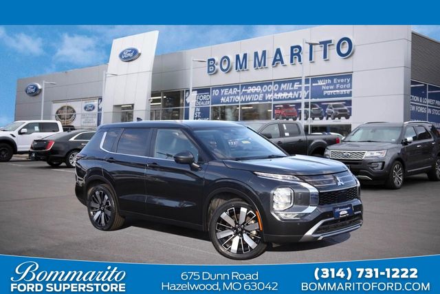 Graphite Gray 2025 Mitsubishi Outlander SUV / Crossover Front-Wheel Drive Continuously Variable Transmission