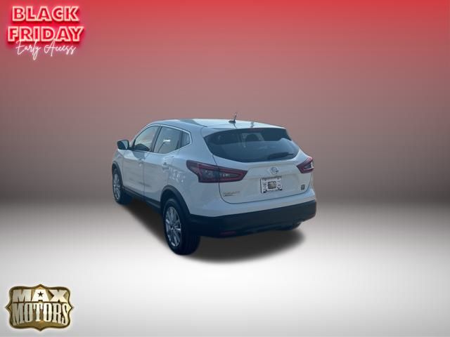 2022 Nissan Rogue Sport S 6