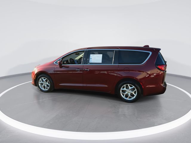 Used 2018 Red Chrysler Touring Plus image 6