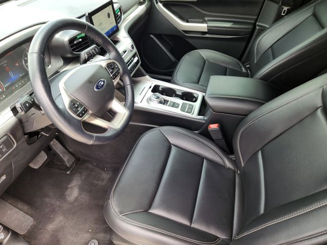 2022 Agate Black Metallic Ford Explorer XLT RWD SUV