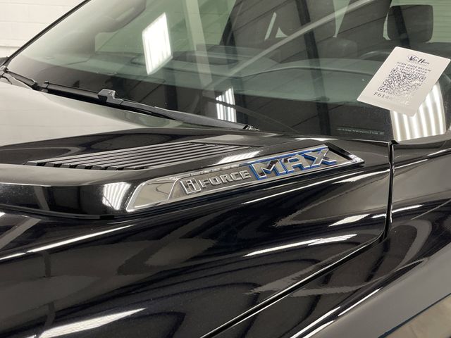 2022 Toyota Tundra Hybrid Platinum photo