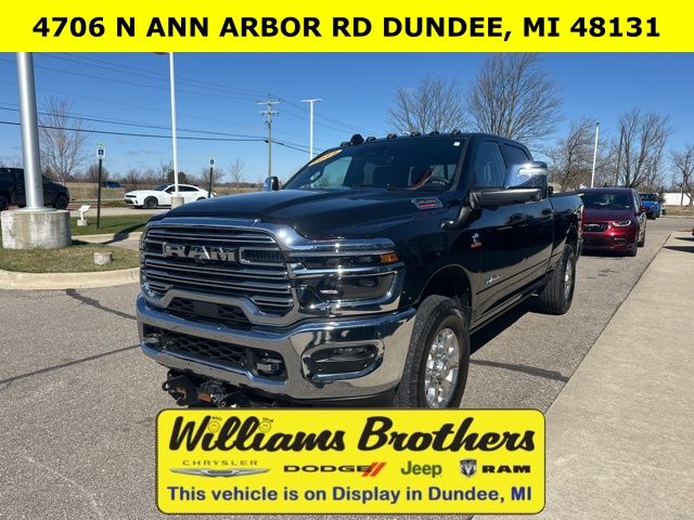 Diamond Black Crystal Pearlcoat 2025 RAM 3500 Laramie Crew Cab 4WD Pickup Truck Four-Wheel Drive 8-Speed Automatic