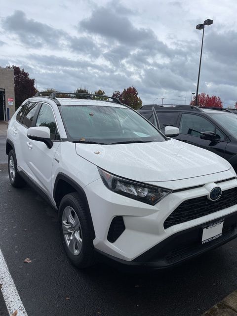 2019 Toyota RAV4 Hybrid LE 1