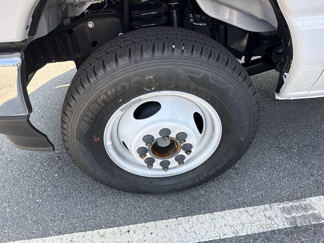 New 2027 White Ford 16FT BOX/LIFTGATE image 13