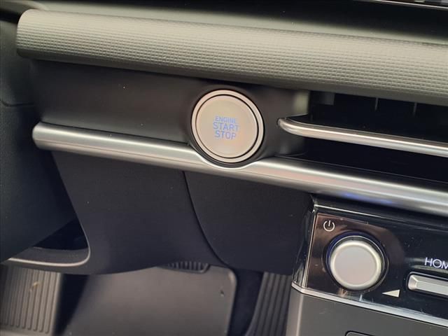 2025 Hyundai Santa Cruz SE photo