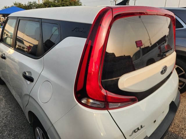 2020 Kia Soul LX White at Ultimate Motorsports