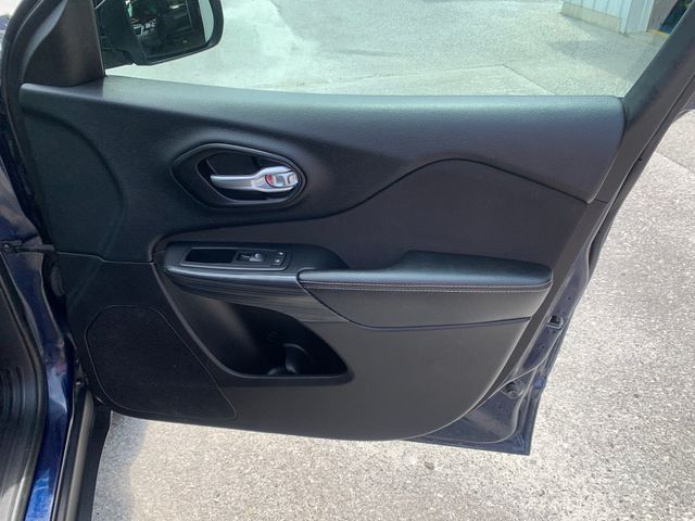 Used 2015 Jeep Cherokee SUV