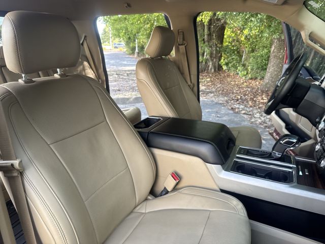 Used 2017  Ford Lariat image 10