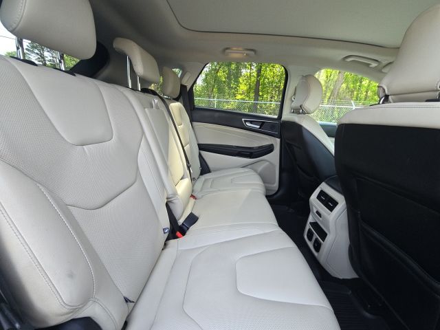 2019 Ford Edge Titanium:45449B