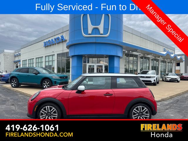 Chili Red 2025 MINI Cooper Hatchback Front-Wheel Drive 7-Speed Automatic
