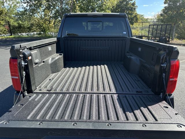 2024 Toyota Tacoma Hybrid Limited 22