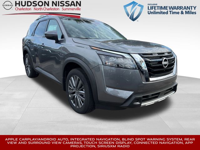 2025 Gun Metallic Nissan Pathfinder SL 4X4 SUV