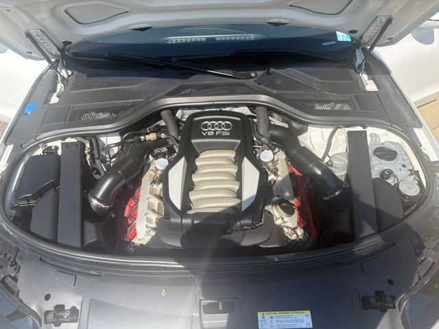 Used 2011 White Audi L 4.2 image 9
