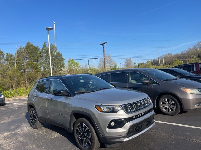 Billet Silver Metallic Clearcoat 2023 Jeep Compass Limited 4WD SUV / Crossover Four-Wheel Drive 8-Speed Automatic