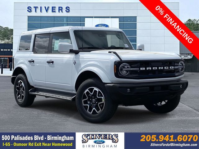 Oxford White 2026 Ford Bronco SUV / Crossover Four-Wheel Drive Automatic
