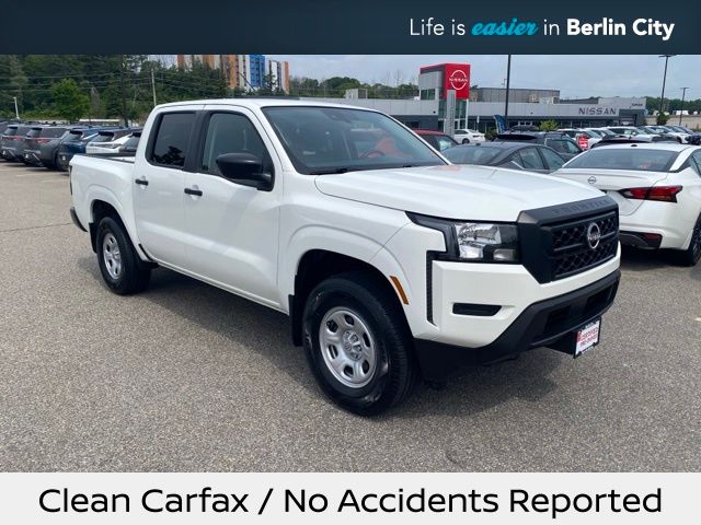 Glacier White 2024 Nissan Frontier Pickup Truck Four-Wheel Drive 9-Speed Automatic Overdrive