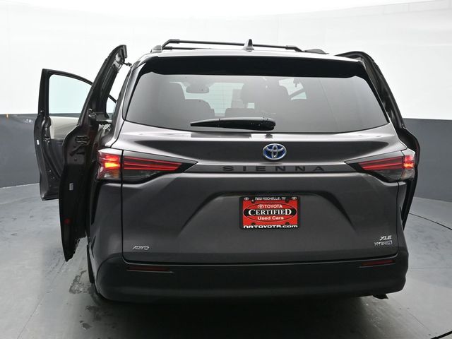 2021 Toyota Sienna XLE 43