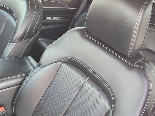 2024 Jeep Grand Cherokee L Limited White at Westside Lexus