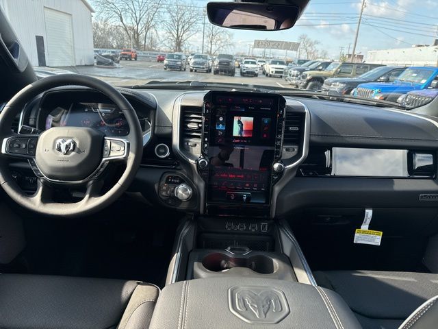 View vehicle photo 7