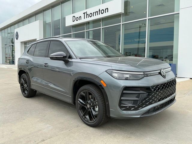 Platinum Gray Metallic 2026 Volkswagen Tiguan SUV / Crossover All-Wheel Drive 8-Speed Automatic