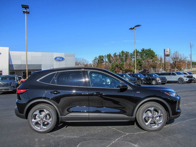 2026 Ford Escape ST-Line:168230