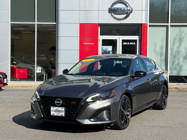 Gray (Gun Metallic) 2023 Nissan Altima Sedan All-Wheel Drive Continuously Variable Transmission