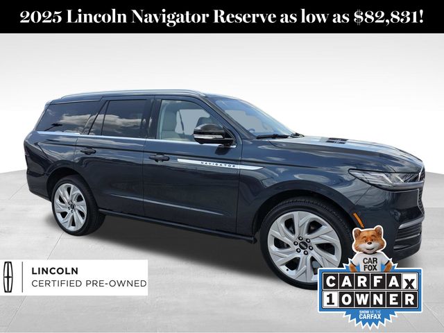 Flight Blue Metallic Clearcoat 2025 Lincoln Navigator SUV / Crossover Four-Wheel Drive Automatic