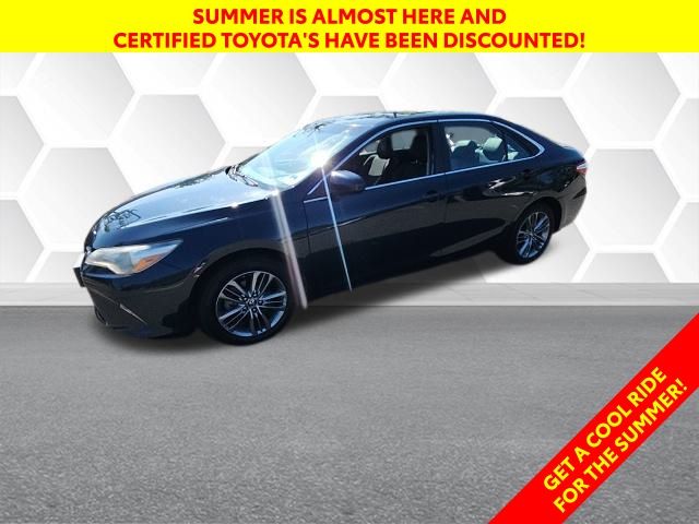2017 Toyota Camry SE photo
