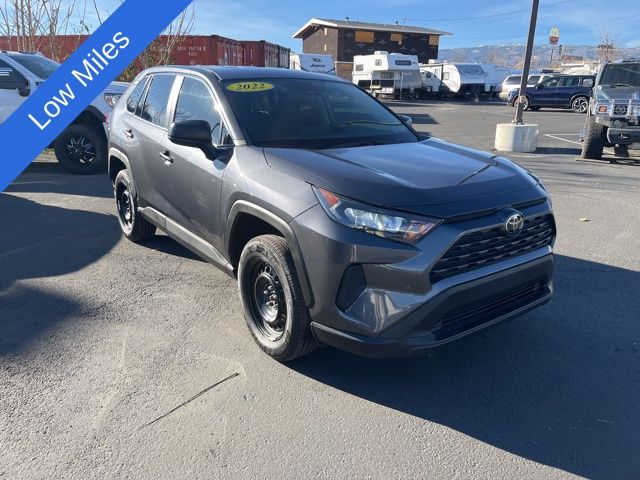 2022 Toyota RAV4 LE 24