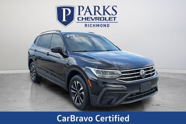 Deep Black Pearl 2022 Volkswagen Tiguan SUV / Crossover All-Wheel Drive 8-Speed Automatic