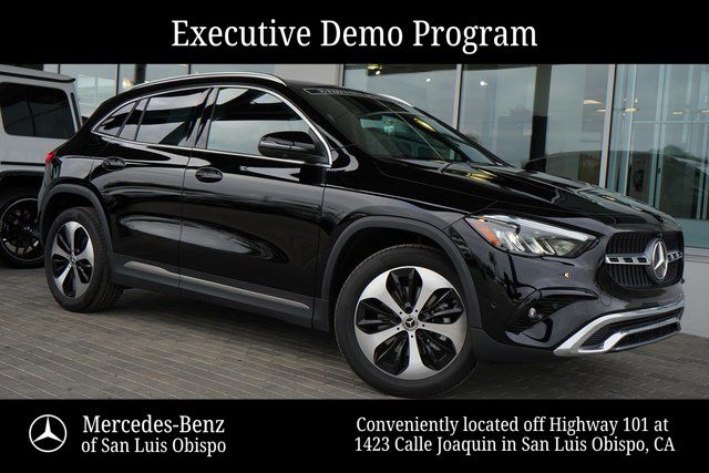 Night Black 2026 Mercedes-Benz GLA SUV / Crossover Front-Wheel Drive 8-Speed Dual Clutch