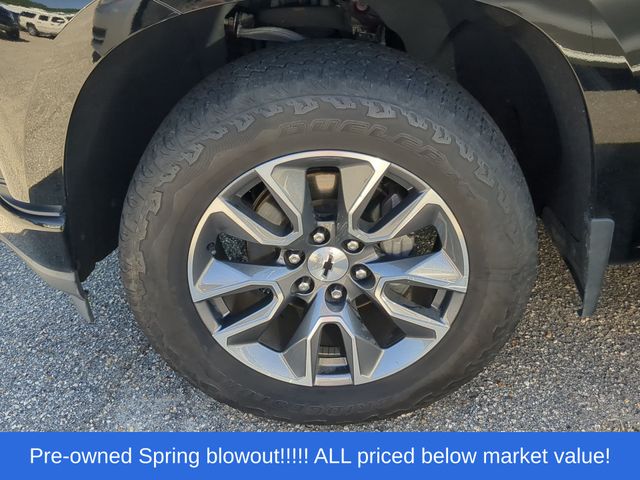 Used 2019 Black Chevrolet RST image 5