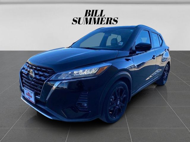 2021 Nissan Kicks SR FWD