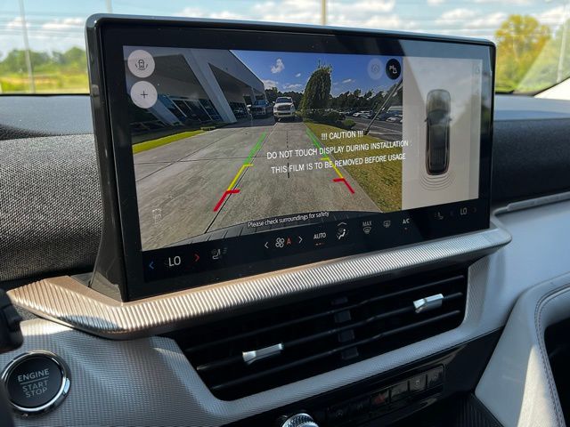 2025 Ford Explorer Active photo
