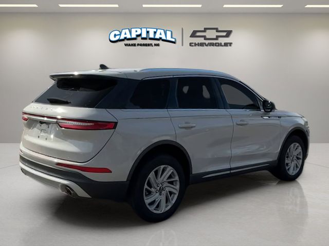 Used 2022 White Lincoln Standard image 5