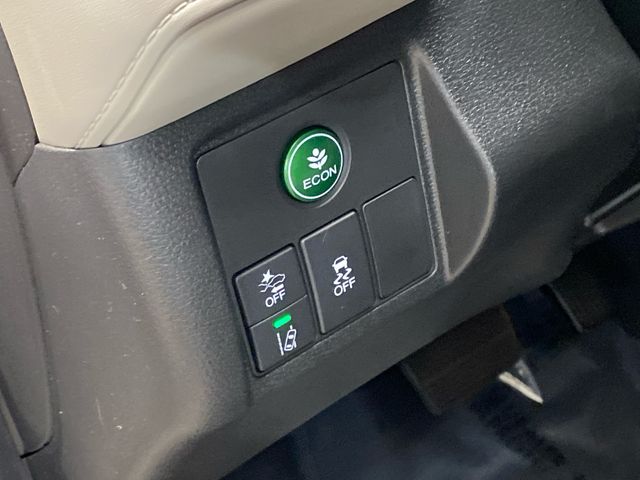 Used 2019  Honda EX image 17