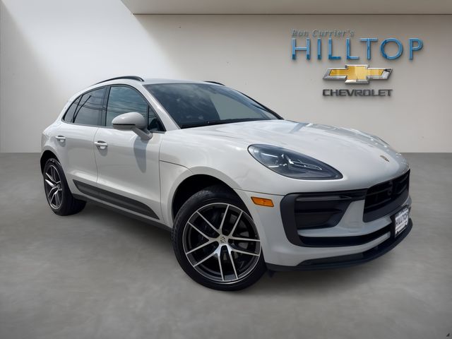  2023 Porsche Macan AWD   