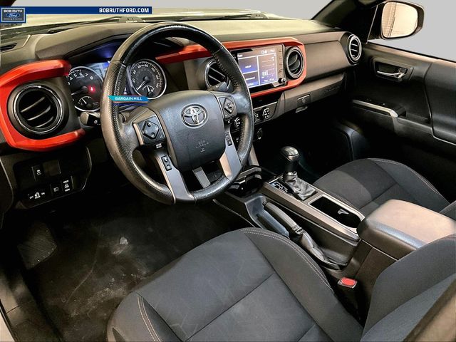 2020 Toyota Tacoma TRD Off-Road - 11