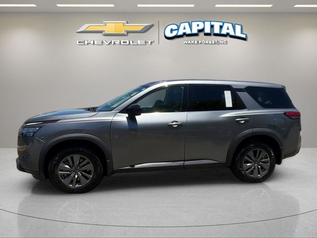 Used 2023 Gray Nissan S image 2