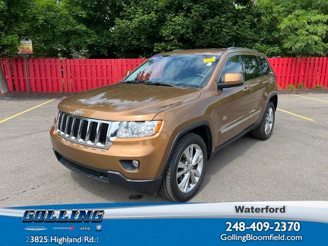 Bronze Star Pearlcoat 2011 Jeep Grand Cherokee SUV / Crossover Four-Wheel Drive 5-Speed Automatic