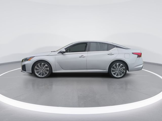 Used 2023 Silver Nissan 2.5 SL image 5