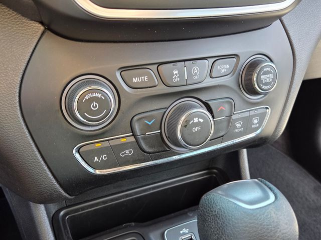 Used 2019 Jeep Cherokee SUV