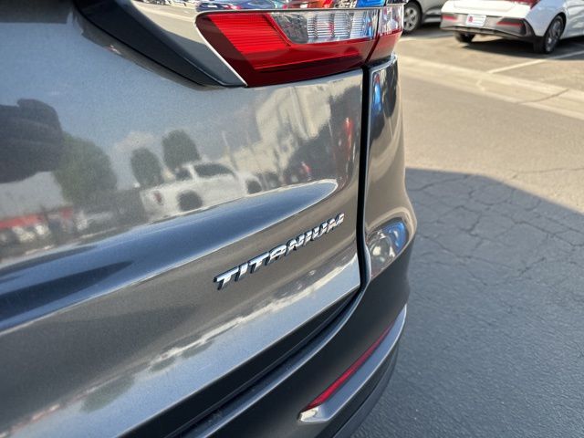 2019 Ford Fusion Energi Titanium 8