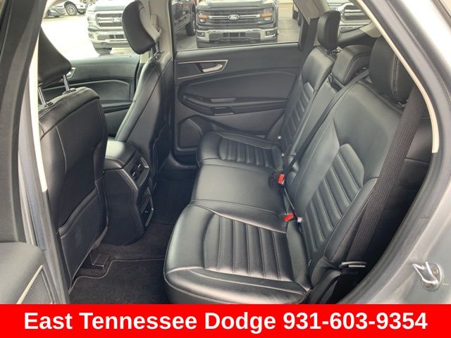2023 Ford Edge SEL photo