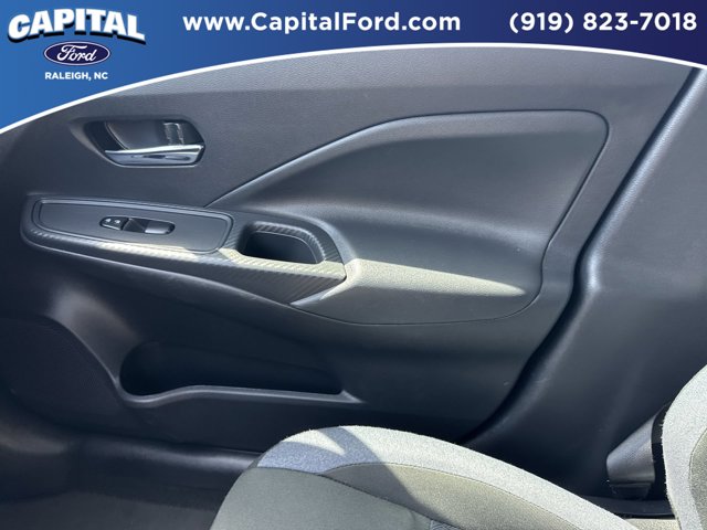 Used 2025 Silver Nissan 1.6 SV image 27