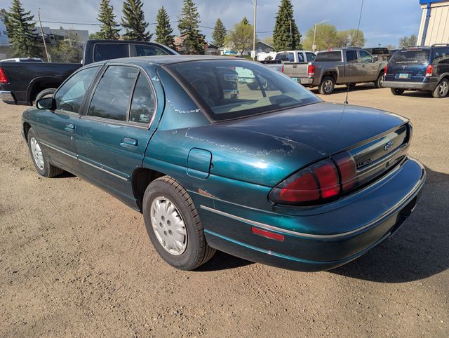 2001 Chevrolet Lumina Base FWD Sedan