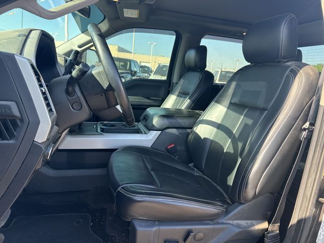 2020 Ford F-350SD Lariat photo