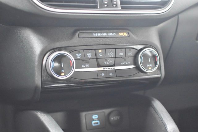 Used 2022 Ford Escape Hybrid SE 4D Sport Utility